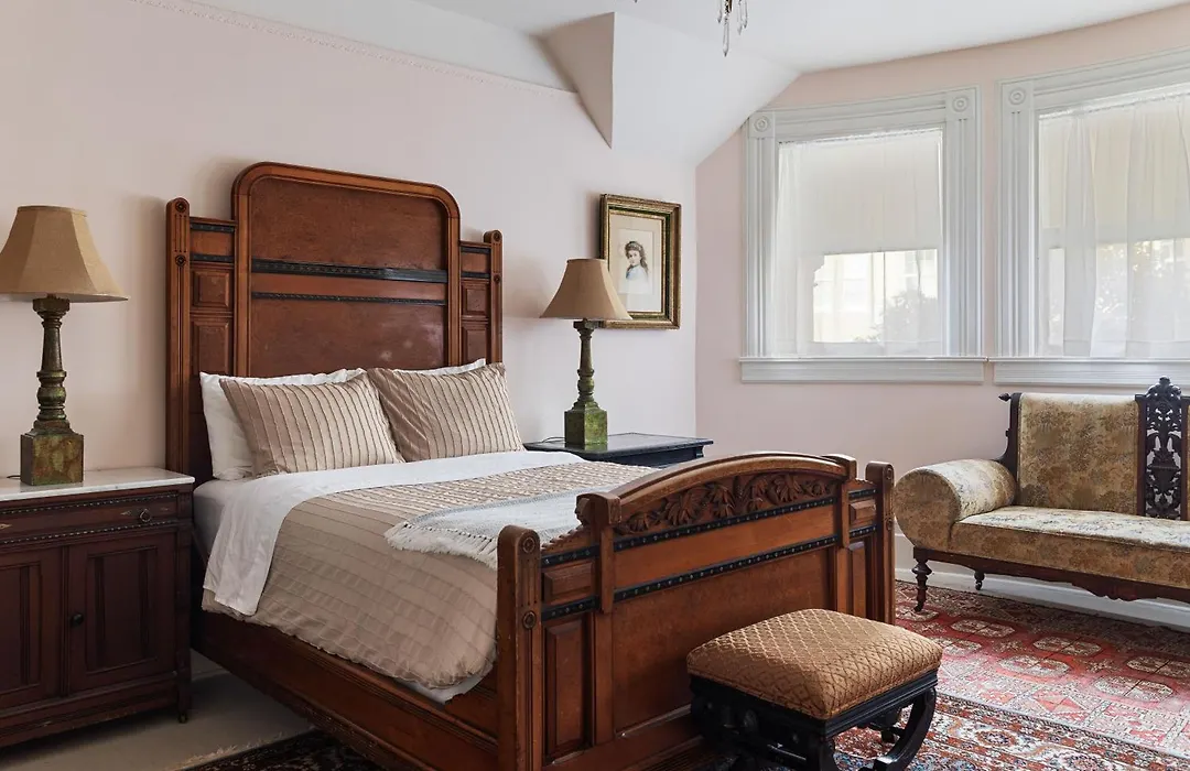 Chateau Tivoli Bed And Breakfast-1