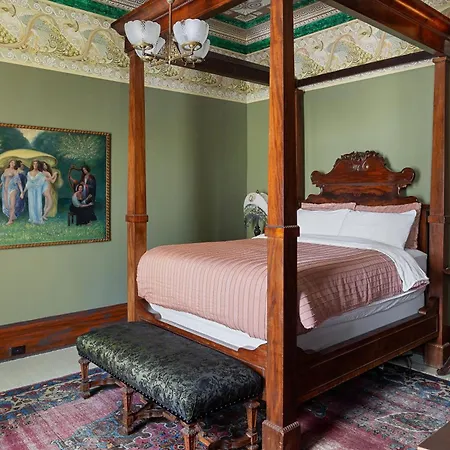 Chateau Tivoli Bed And Breakfast-3